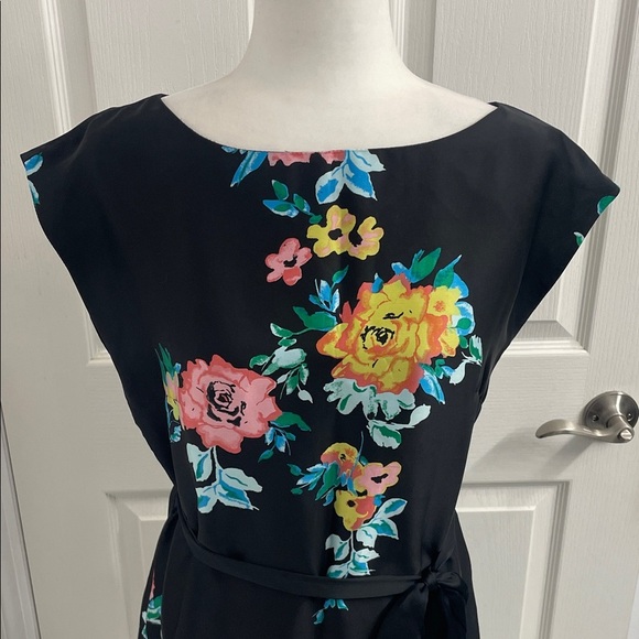 Jacob Floral Black Dress Self Tie Belt Lined Boat Neck Cap Sleeves Sz M - Picture 3 of 13